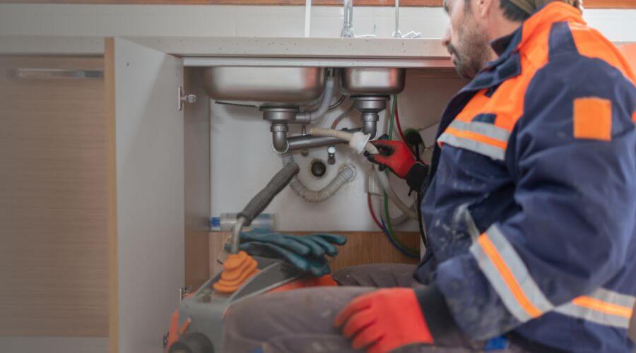 Professional slab leak plumber services in Farson, WY